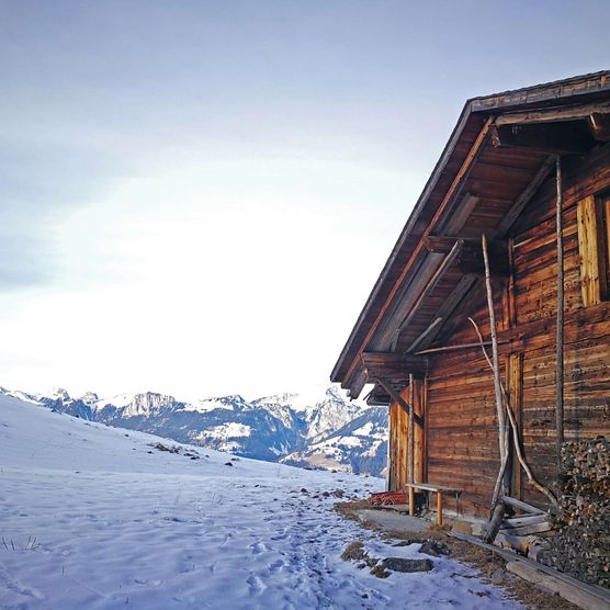 Photo Winterised Alpine Hut - to the photo