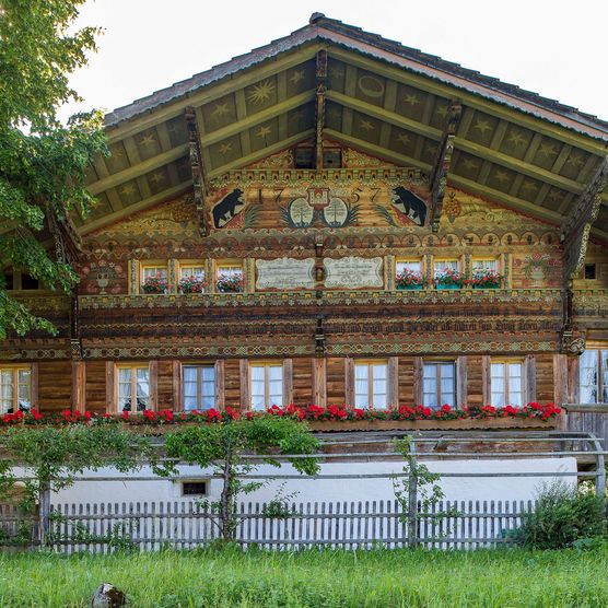 Foto Reich verzierte Fassade des Hauses Obere Walkenmatte - zum Foto